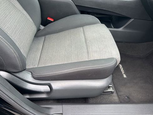 Used 2023 Nissan Rogue SV AWD/4WD image 16