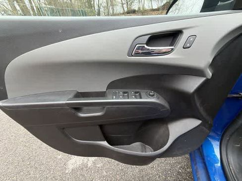 Used 2018 Chevrolet Sonic LT w/ Convenience Package image 15