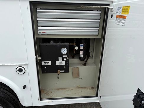 Used 2015 Chevrolet Silverado 3500 W/T image 24