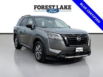 Used 2023 Nissan Pathfinder SL w/ Black Appearance Package