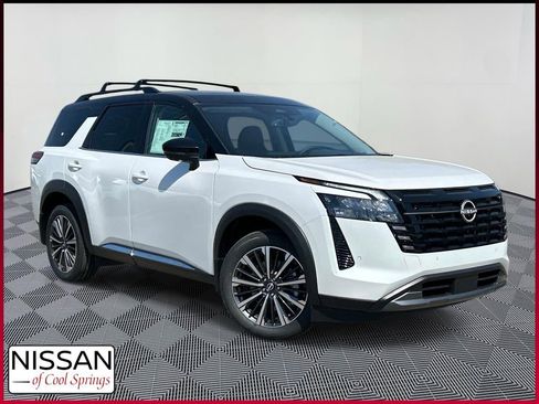 New 2026 Nissan Pathfinder Platinum w/ Lighting Package AWD/4WD image 1