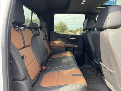 Used 2020 Chevrolet Silverado 1500 High Country w/ Technology Package image 13