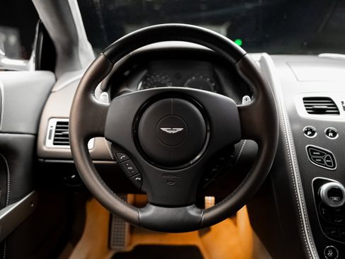 Used 2016 Aston Martin DB9 GT image 44