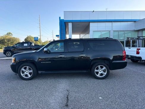 Used 2012 Chevrolet Suburban LT w/ Texas Edition RWD image 8