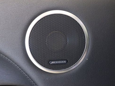 Used 2017 Land Rover Range Rover Long Wheelbase Supercharged image 33