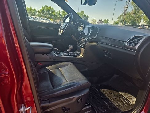 Used 2019 Jeep Grand Cherokee Limited w/ Luxury Group II AWD/4WD image 29