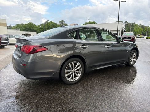 Used 2015 INFINITI Q70 3.7 RWD image 13
