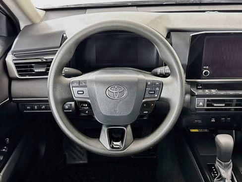 Used 2026 Toyota Camry LE w/ Preferred Package 2 (TMS) FWD image 4