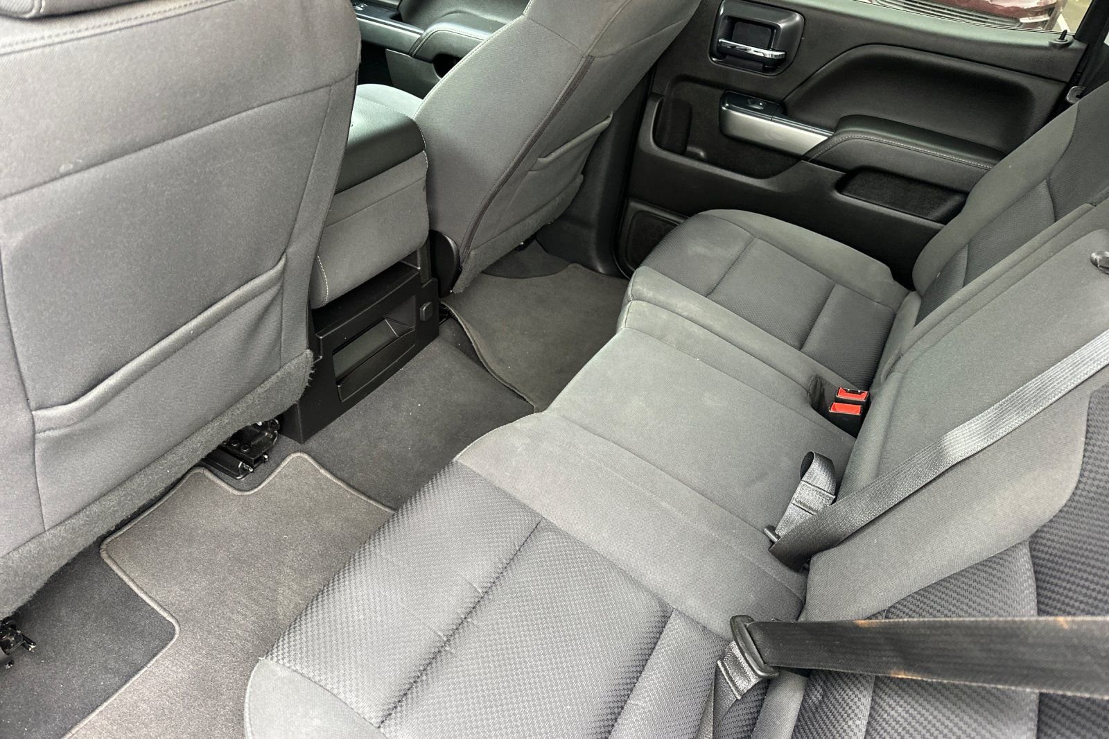 Used 2018 Chevrolet Silverado 1500 LT w/ All Star Edition AWD/4WD image 13