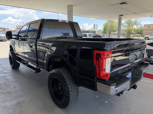 Used 2019 Ford F250 XLT w/ XLT Premium Package AWD/4WD image 4