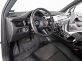 Certified 2024 Porsche Macan image 4