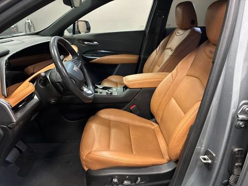 Certified 2024 Cadillac XT4 Premium Luxury w/ Technology Package FWD image 9