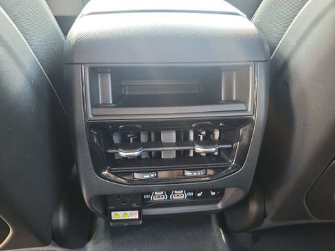 Used 2024 Jeep Grand Cherokee Limited w/ Black Appearance Package RWD image 13