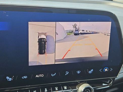 Used 2024 Chevrolet Blazer EV LT image 15