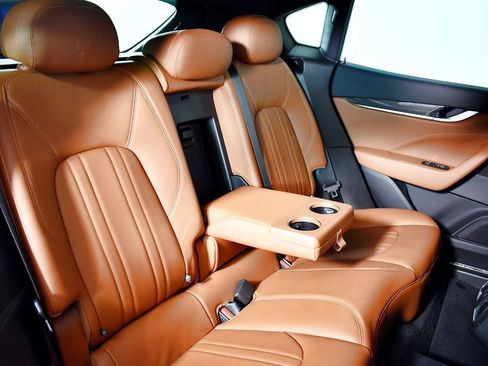 Used 2021 Maserati Levante image 53