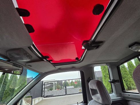 Used 1993 Nissan Pickup SE image 13