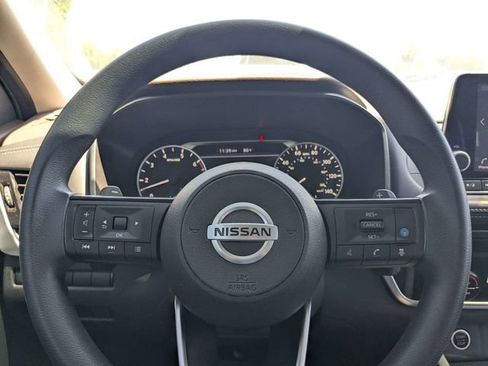 Used 2021 Nissan Rogue SV FWD image 21