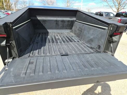 Used 2024 Tesla Cybertruck AWD Crew Cab image 20