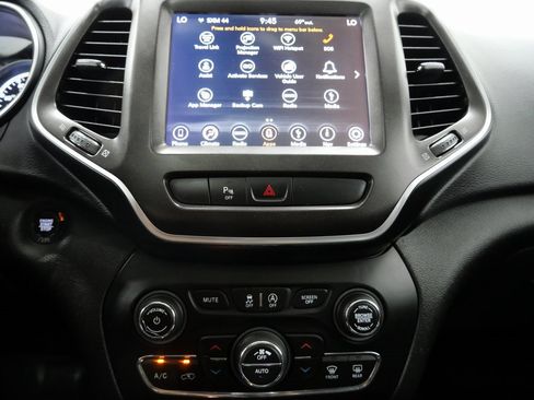 Used 2019 Jeep Cherokee Trailhawk w/ Comfort/Convenience Group image 20