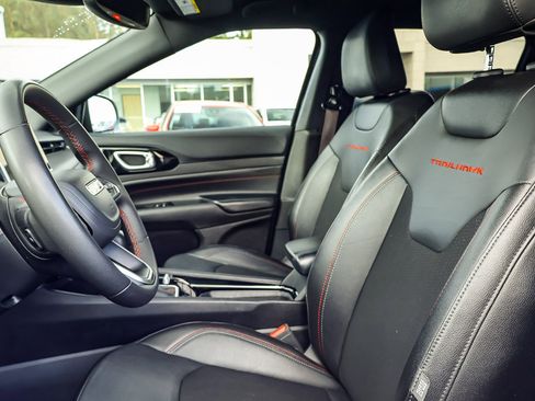 Used 2024 Jeep Compass Trailhawk image 13