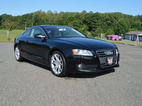 Used 2010 Audi A5 2.0T Premium image 3