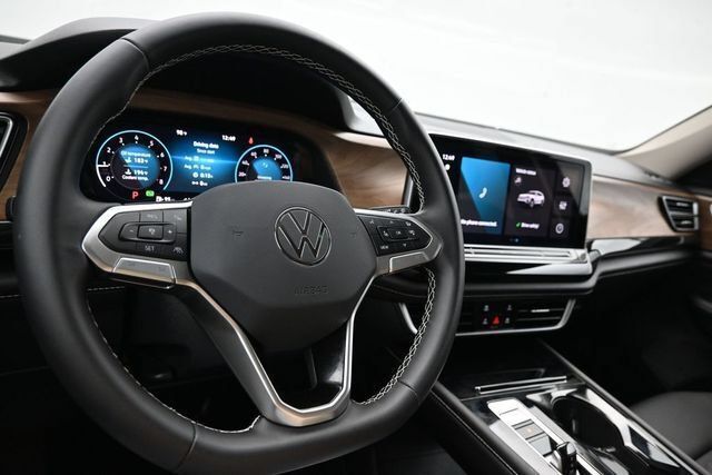 Used 2026 Volkswagen Atlas SE FWD image 10