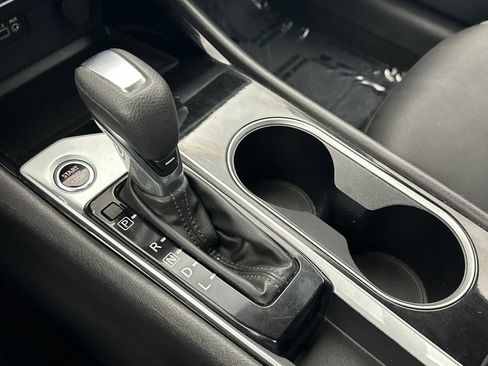 Used 2024 Nissan Altima 2.5 SV image 19