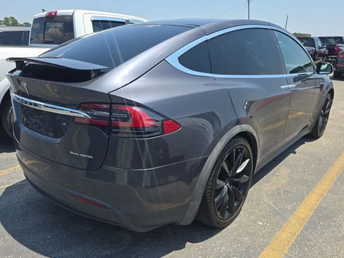 Used 2020 Tesla Model X Long Range AWD/4WD image 2