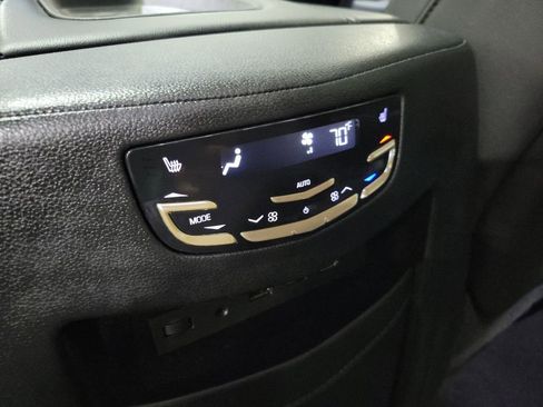 Used 2017 Cadillac Escalade Premium Luxury image 23