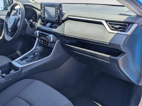 Used 2019 Toyota RAV4 XLE w/ Convenience Package FWD image 20