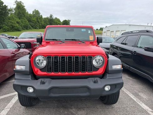 Used 2024 Jeep Wrangler Sport AWD/4WD image 3