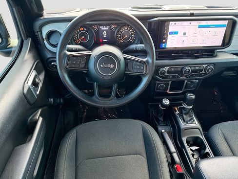Used 2024 Jeep Wrangler Unlimited Sport AWD/4WD image 15