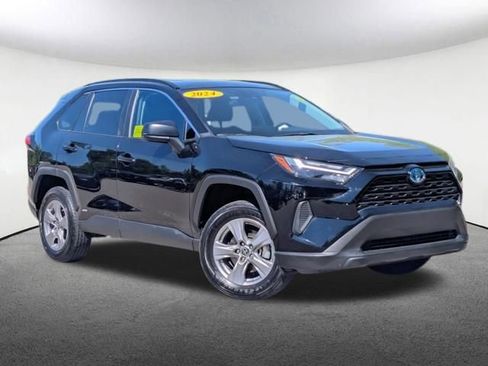 Used 2024 Toyota RAV4 LE AWD/4WD image 2