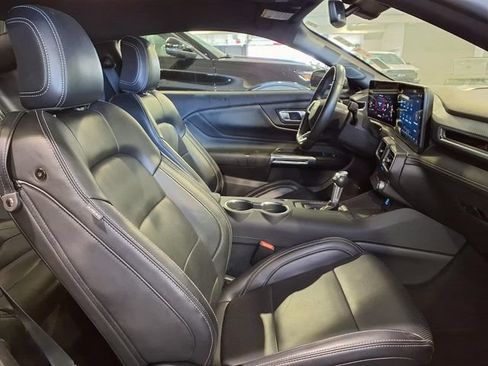 Used 2025 Ford Mustang Premium RWD image 26