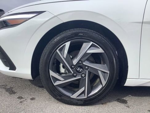 Certified 2025 Hyundai Elantra SEL w/ Cargo Package image 38