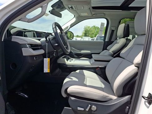 New 2026 Lincoln Navigator L Reserve AWD/4WD image 6