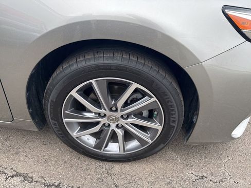 Used 2016 Lexus ES 300h w/ Luxury Package w/Wood Trim image 51