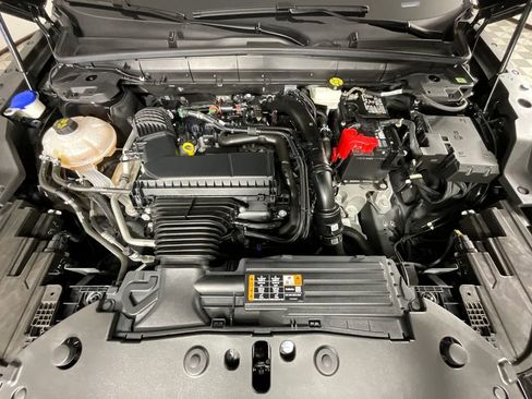 Used 2025 Lincoln Nautilus Premier AWD/4WD image 27