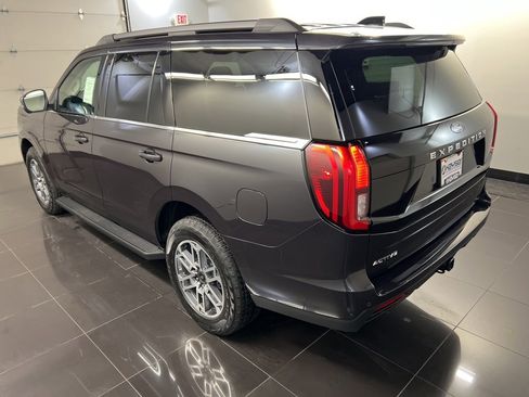 New 2025 Ford Expedition Active image 4