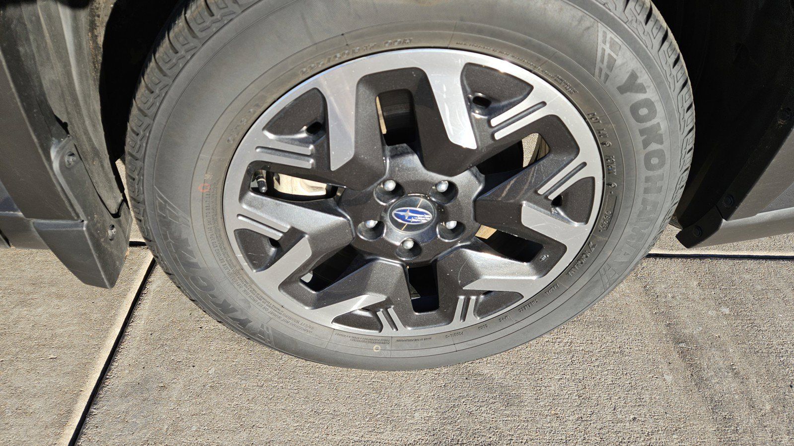 Used 2025 Subaru Forester AWD/4WD image 2