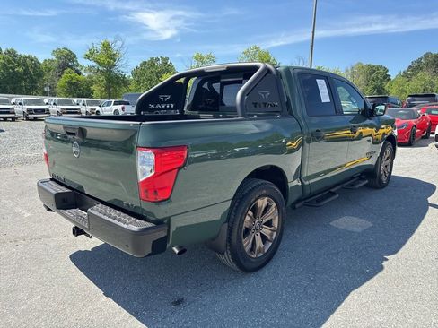 Used 2024 Nissan Titan SV w/ SV Bronze Edition Package image 5