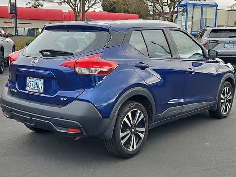 Used 2019 Nissan Kicks SV image 6
