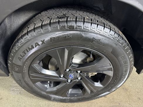 Used 2024 Subaru Crosstrek 2.0i AWD/4WD image 4