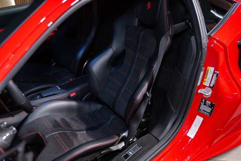 Used 2021 Ferrari F8 Tributo RWD image 17