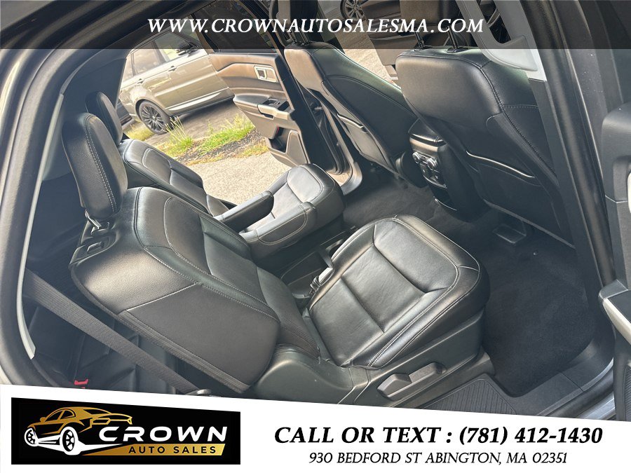 Used 2021 Ford Explorer Limited w/ Equipment Group 301A AWD/4WD image 17