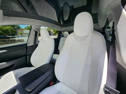 Used 2023 Tesla Model Y Performance AWD/4WD image 39