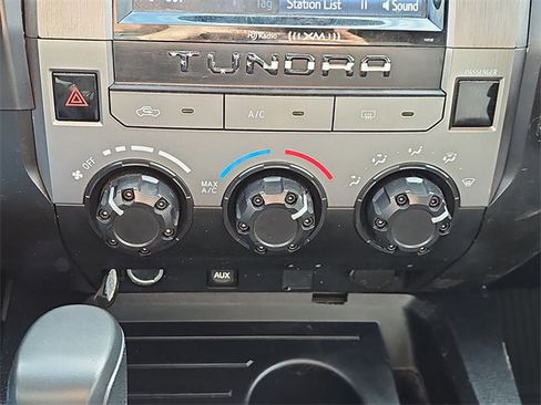 Used 2017 Toyota Tundra SR5 w/ SR5 Upgrade Package image 23