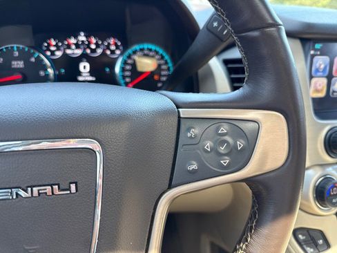 Used 2017 GMC Yukon Denali w/ Open Road Package RWD image 34