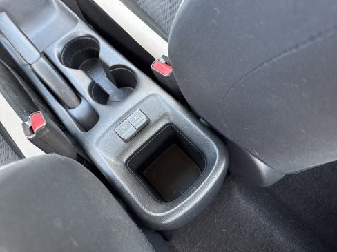 Used 2021 Nissan Versa SV image 11