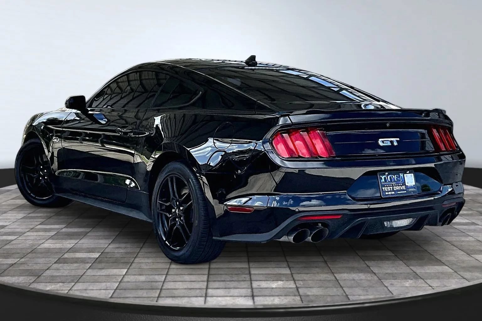 Used 2020 Ford Mustang GT w/ Equipment Group 301A RWD image 4